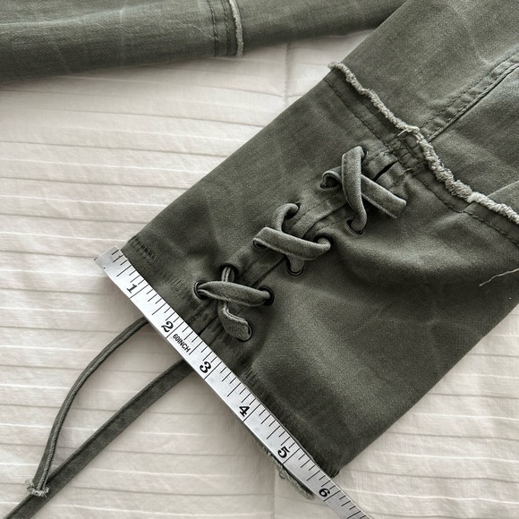 Free People - Picture 13 of 15